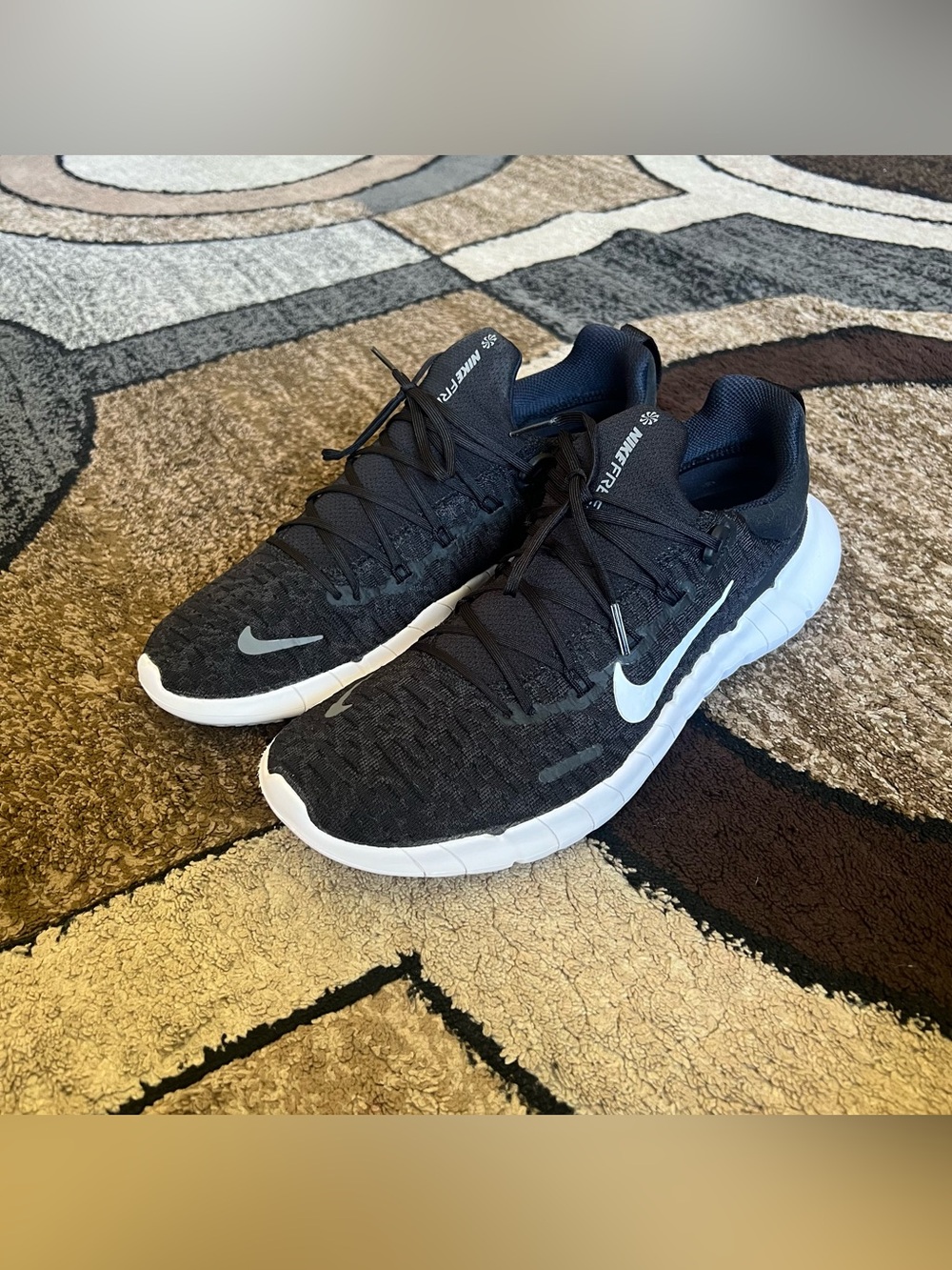 Men’s Nike Free Run 5.0 sneakers Size M8.5 W9.5 Unisex